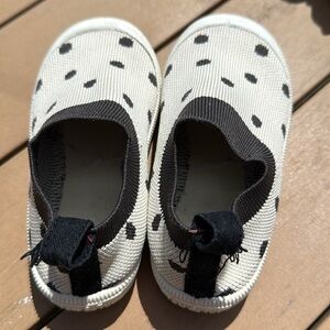 Shoes size 24 Toddler roaming shoes, Polka Dot Slip-On wide foot